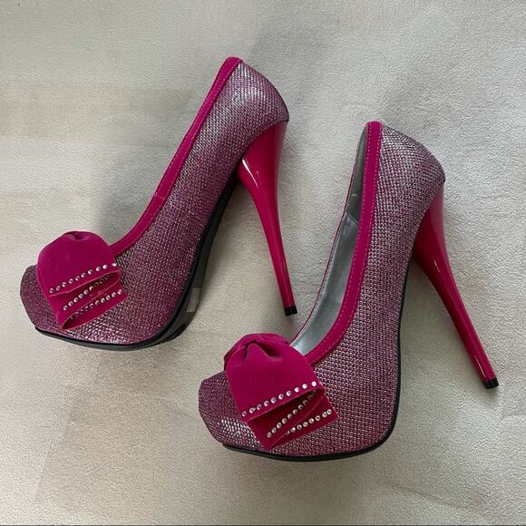 Qupid NWOB Hot Pink Metallic Dazzle Rhinestone Bow Stiletto Heels Size 7.5 - Picture 6 of 7